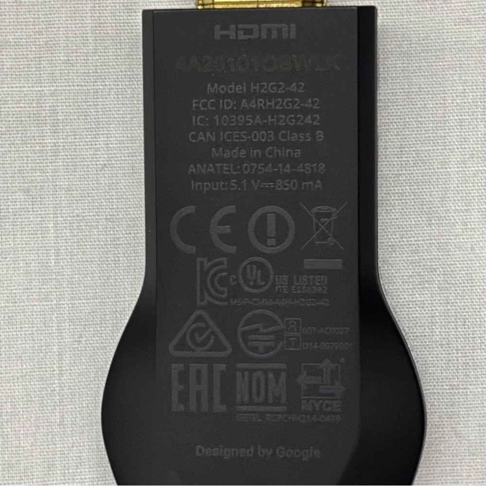 Google Chromecast 1st Generation HDMI Media Streaming Device Model H2G2-42 Black
